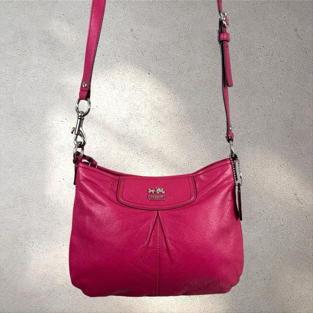 COACH Ashley Pink Leather Hobo Crossbody Shoulder Bag Pleated‎ Purse Madison